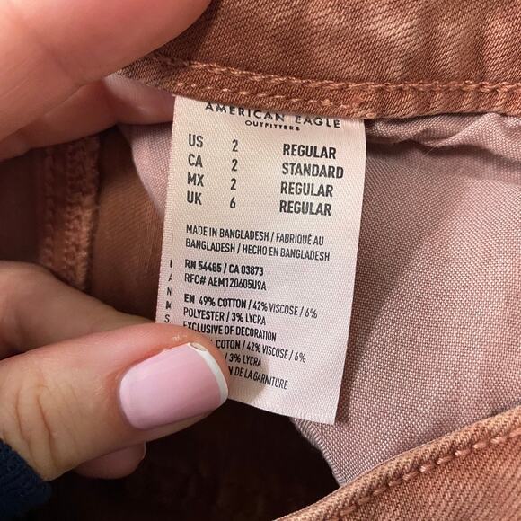 American Eagle Red Distressed Skinny Jeans Size 2 - Picture 3 of 5